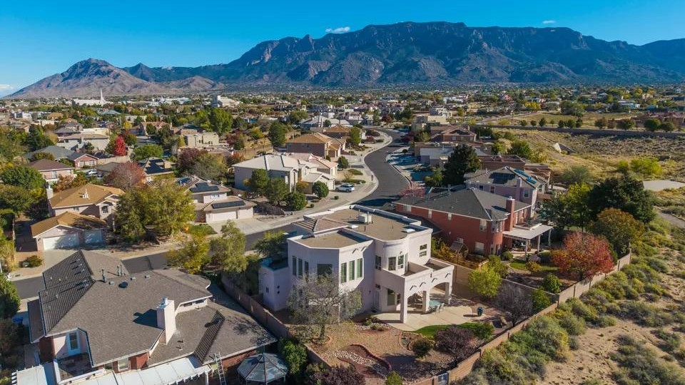 Selling and Buying a Home in ABQ at the Same Time